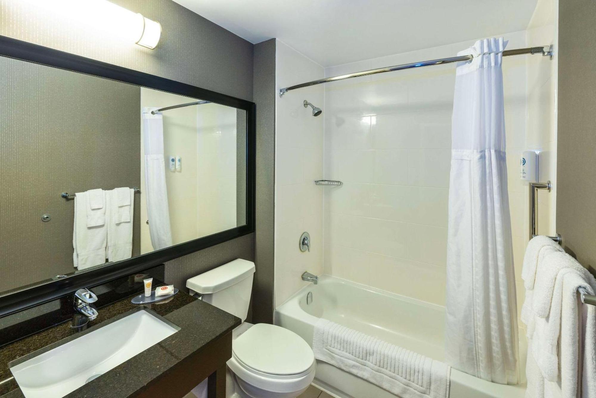 Comfort Inn Thunder Bay Exteriör bild